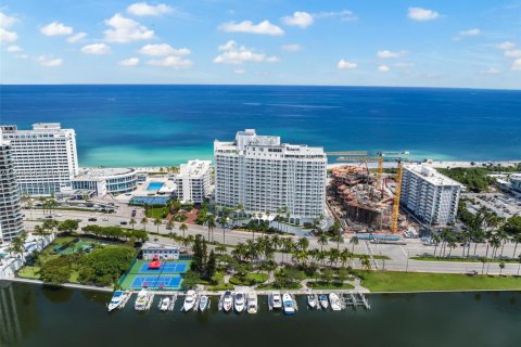 Купить кондоминиум в Майами-Бич, Флорида 1 спальня, 91.04м2, № 1979126 - фото 2