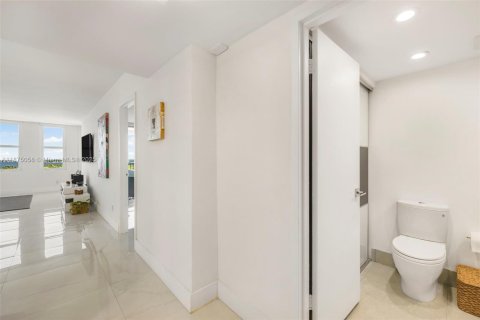 Купить кондоминиум в Майами-Бич, Флорида 1 спальня, 91.04м2, № 1979126 - фото 22