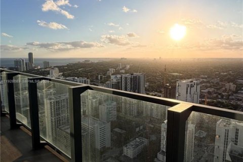 Condo in Miami, Florida, 1 bedroom № 1988271 - photo 26