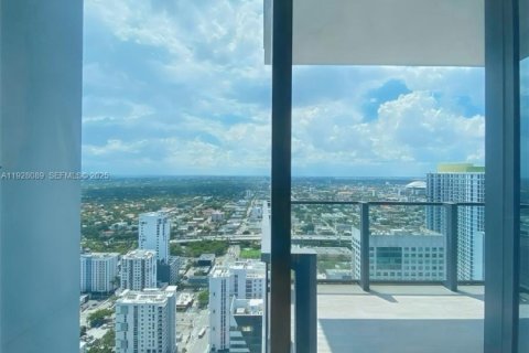 Снять в аренду кондоминиум в Майами, Флорида 1 спальня, 82.59м2, № 1988271 - фото 5