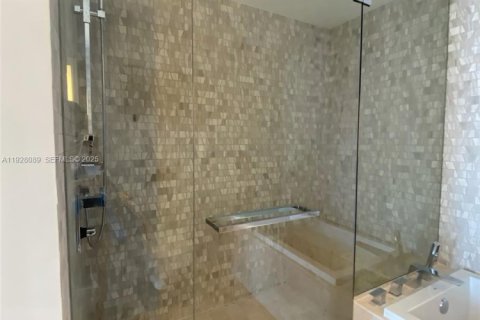 Снять в аренду кондоминиум в Майами, Флорида 1 спальня, 82.59м2, № 1988271 - фото 4