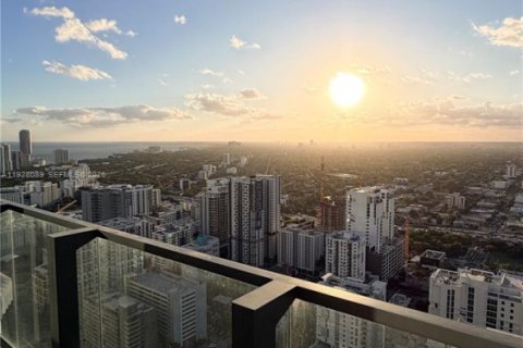 Condo in Miami, Florida, 1 bedroom № 1988271 - photo 24