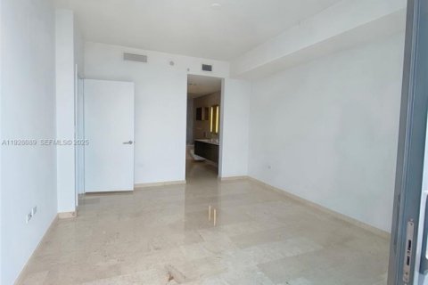 Снять в аренду кондоминиум в Майами, Флорида 1 спальня, 82.59м2, № 1988271 - фото 7