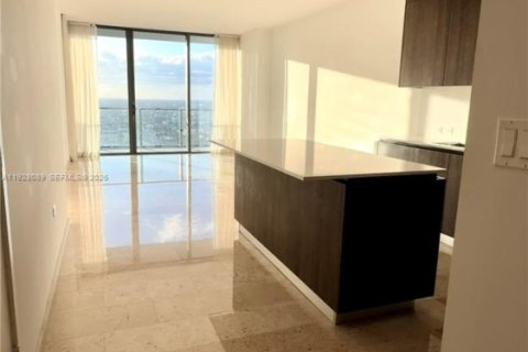 Condo in Miami, Florida, 1 bedroom № 1988271 - photo 25