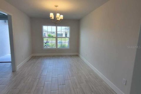 House in Ocala, Florida 4 bedrooms, 196.49 sq.m. № 2152412 - photo 7