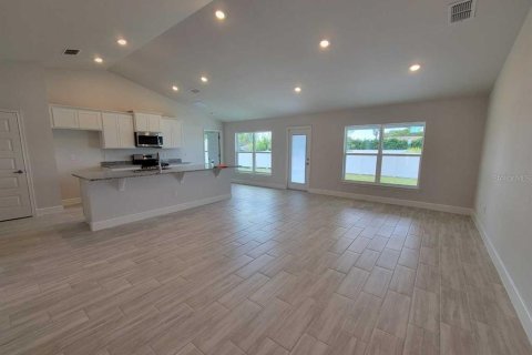 House in Ocala, Florida 4 bedrooms, 196.49 sq.m. № 2152412 - photo 5