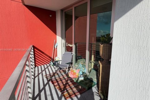 Copropriété à louer à Doral, Floride: 1 chambre, 71.07 m2 № 1990638 - photo 9