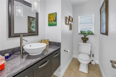 House in Saint Petersburg, Florida 4 bedrooms, 181.35 sq.m. № 1666795 - photo 25