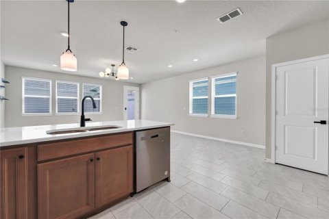 Townhouse in ISLES OF LAKE NONA in Orlando, Florida 4 bedrooms, 172.61 sq.m. № 2196920 - photo 10