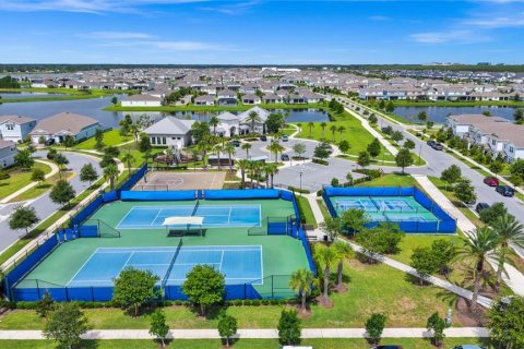 Townhouse in ISLES OF LAKE NONA in Orlando, Florida 4 bedrooms, 172.61 sq.m. № 2196920 - photo 27