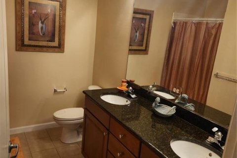 Condo in Kissimmee, Florida, 3 bedrooms  № 2345191 - photo 15
