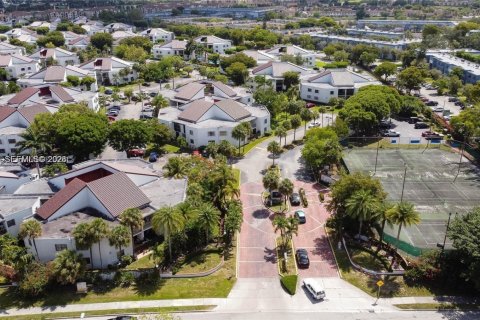 Condo in Miami, Florida, 2 bedrooms  № 2003001