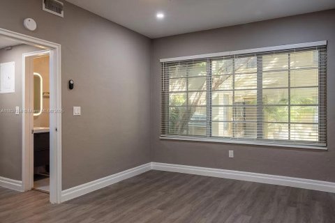 Купить кондоминиум в Майами-Бич, Флорида 1 спальня, 56.67м2, № 1958473 - фото 16