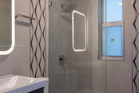 Купить кондоминиум в Майами-Бич, Флорида 1 спальня, 56.67м2, № 1958473 - фото 13