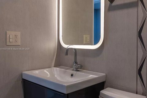 Купить кондоминиум в Майами-Бич, Флорида 1 спальня, 56.67м2, № 1958473 - фото 12