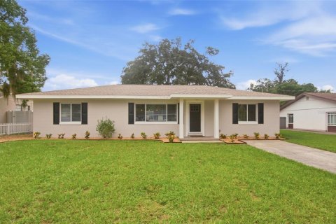 Casa en Tavares, Florida 3 dormitorios, 149.29 m2 № 2387609