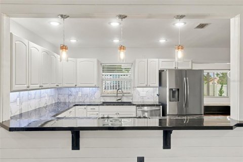 Casa en venta en Tavares, Florida, 3 dormitorios, 149.29 m2 № 2387609 - foto 3