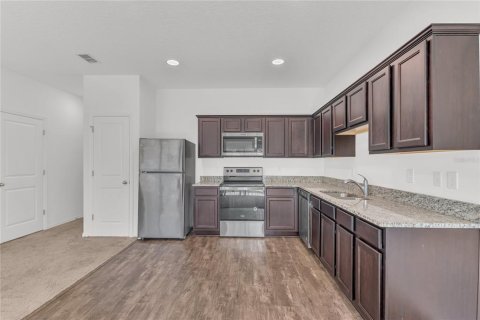 Townhouse in Davenport, Florida 3 bedrooms, 130.43 sq.m. № 1813442 - photo 8