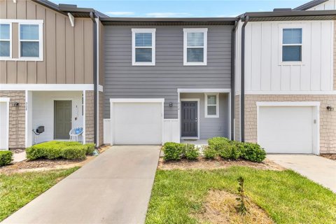 Townhouse in Davenport, Florida 3 bedrooms, 130.43 sq.m. № 1813442 - photo 2