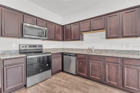 Townhouse in Davenport, Florida 3 bedrooms, 130.43 sq.m. № 1813442 - photo 13