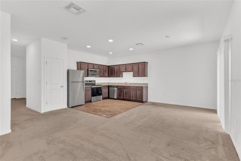 Townhouse in Davenport, Florida 3 bedrooms, 130.43 sq.m. № 1813442 - photo 11