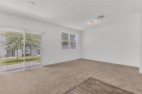 Townhouse in Davenport, Florida 3 bedrooms, 130.43 sq.m. № 1813442 - photo 10
