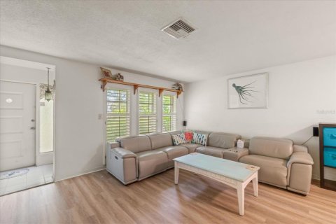 Casa en venta en Seminole, Florida, 3 dormitorios, 141.58 m2 № 1914807 - foto 8