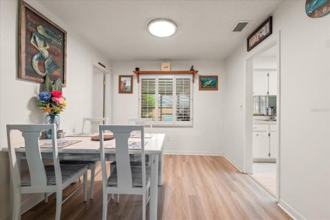Casa en venta en Seminole, Florida, 3 dormitorios, 141.58 m2 № 1914807 - foto 10