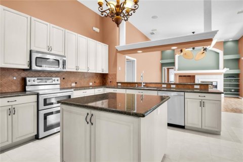 Casa en venta en Brandon, Florida, 4 dormitorios, 298.31 m2 № 1887002 - foto 17