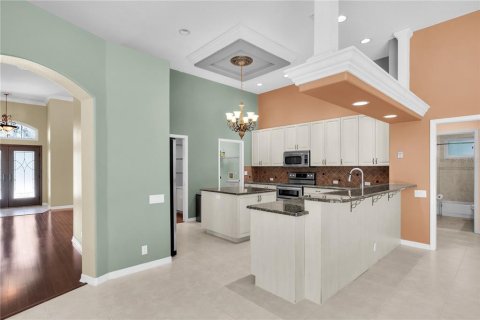 Casa en venta en Brandon, Florida, 4 dormitorios, 298.31 m2 № 1887002 - foto 20