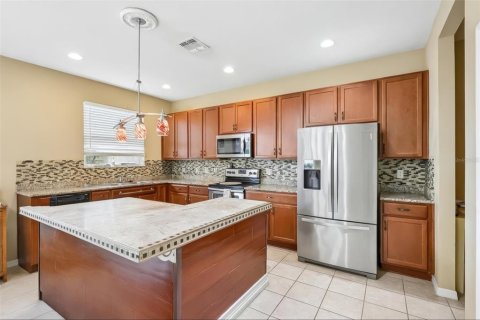 House in Tavares, Florida 3 bedrooms, 207.36 sq.m. № 2208719 - photo 6