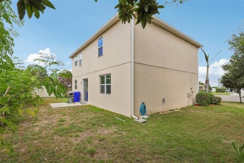 House in Tavares, Florida 3 bedrooms, 207.36 sq.m. № 2208719 - photo 17