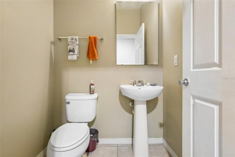 House in Tavares, Florida 3 bedrooms, 207.36 sq.m. № 2208719 - photo 8