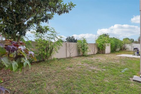 House in Tavares, Florida 3 bedrooms, 207.36 sq.m. № 2208719 - photo 18