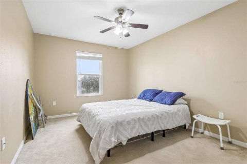House in Tavares, Florida 3 bedrooms, 207.36 sq.m. № 2208719 - photo 13