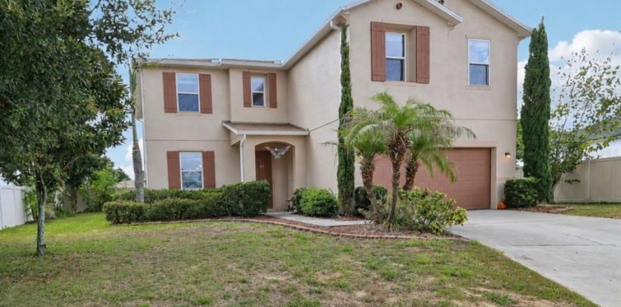 House in Tavares, Florida 3 bedrooms, 207.36 sq.m. № 2208719