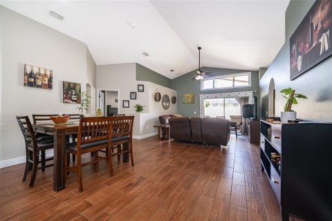 Casa en alquiler en Kissimmee, Florida, 4 dormitorios, 154.59 m2 № 1916326 - foto 8