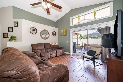 Casa en alquiler en Kissimmee, Florida, 4 dormitorios, 154.59 m2 № 1916326 - foto 11
