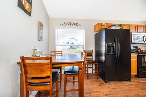 Casa en alquiler en Kissimmee, Florida, 4 dormitorios, 154.59 m2 № 1916326 - foto 15