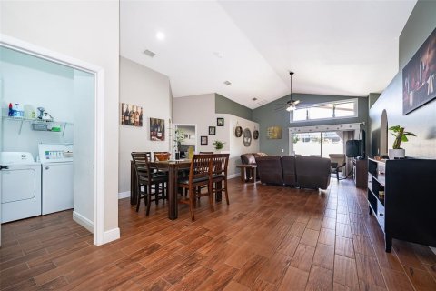 Casa en alquiler en Kissimmee, Florida, 4 dormitorios, 154.59 m2 № 1916326 - foto 7
