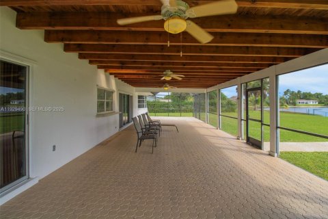 Снять в аренду виллу или дом в Майами, Флорида 3 спальни, 159.7м2, № 1988550 - фото 29