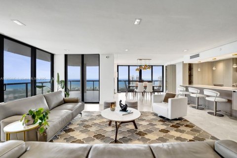 Copropriété à vendre à Aventura, Floride: 4 chambres, 219.25 m2 № 1966332 - photo 12