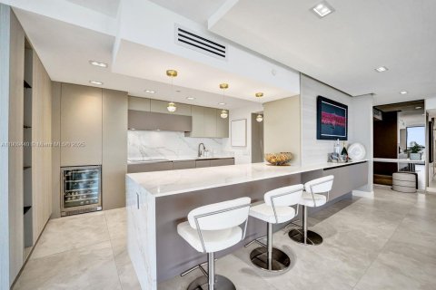 Copropriété à vendre à Aventura, Floride: 4 chambres, 219.25 m2 № 1966332 - photo 15