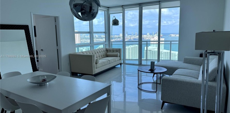 Condo à Miami, Floride, 2 chambres № 1736023