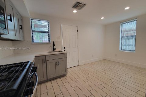 Appartement à louer à Miami, Floride: 2 chambres, 76.64 m2 № 1975111 - photo 9