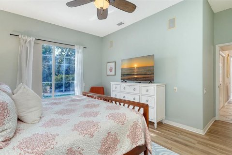 House in Bradenton, Florida 2 bedrooms, 199.46 sq.m. № 2212755 - photo 15