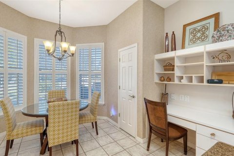 House in Bradenton, Florida 2 bedrooms, 199.46 sq.m. № 2212755 - photo 12