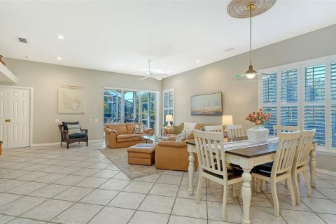 House in Bradenton, Florida 2 bedrooms, 199.46 sq.m. № 2212755 - photo 25