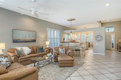 House in Bradenton, Florida 2 bedrooms, 199.46 sq.m. № 2212755 - photo 22