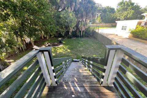 Propiedad comercial en venta en Daytona Beach, Florida, 4 dormitorios, 209.59 m2 № 1917753 - foto 25